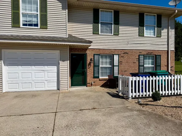 101 Hardwood Ridge Dr, Lawrenceburg, IN 47025