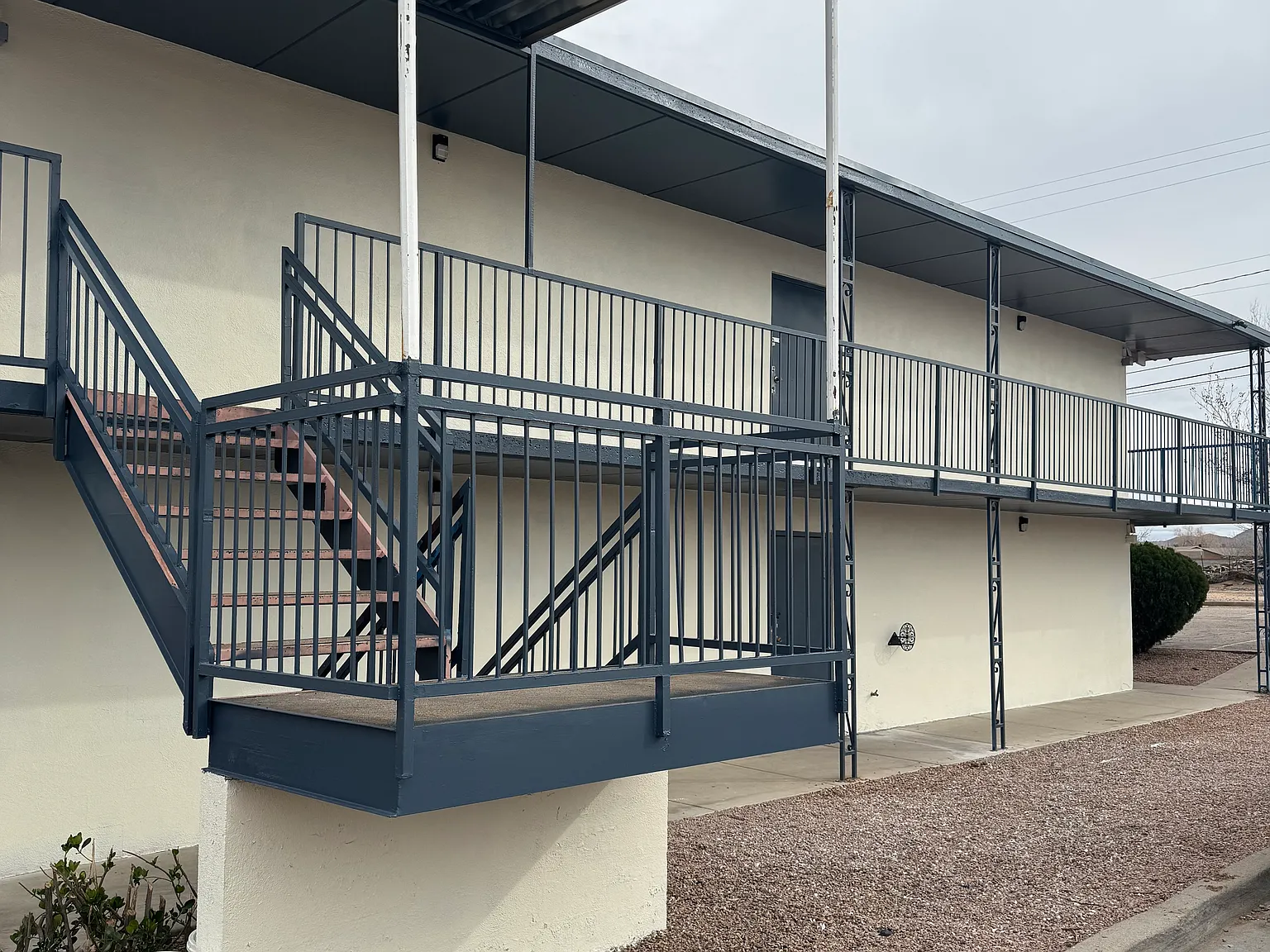 Kingman Studio Apartments — Photo 2
