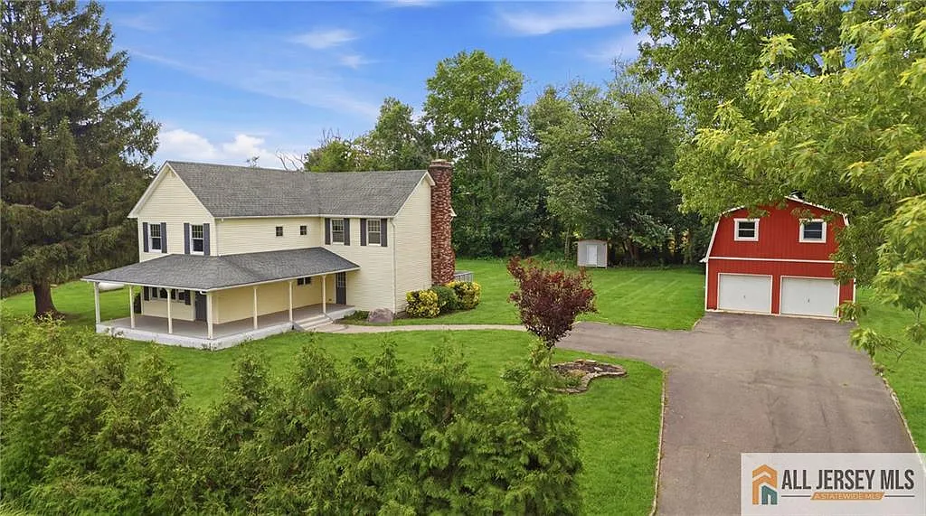 5 bed, 3.0 bath, 2236 sqft, $5,000 — Photo 1