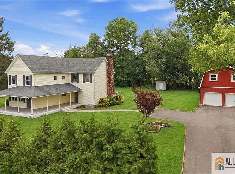 226 Gravel Hill Rd — Photo 1