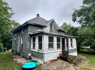 483 2nd St, Benton Harbor, MI 49022