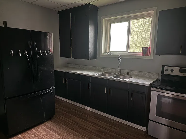 631 S Oakland Ave #201 — Photo 2