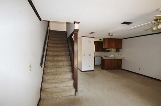 1st image of 110C Skinner Cir #C