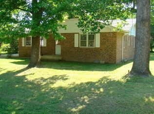 304 Vine St, Mountain View, MO 65548