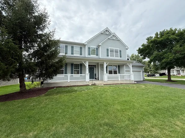 256 Monument Rd, Elgin, IL 60124