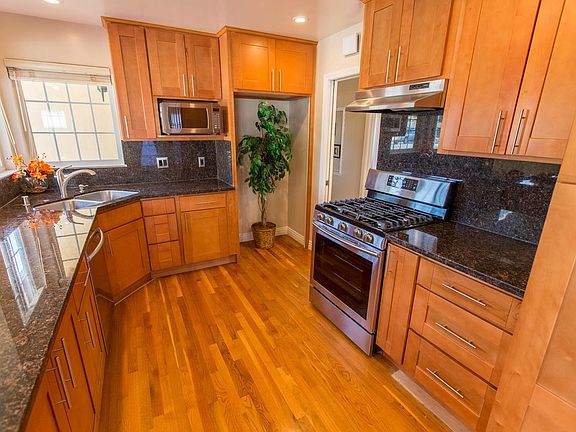 3rd image of 1146 Alderbrook Ln
