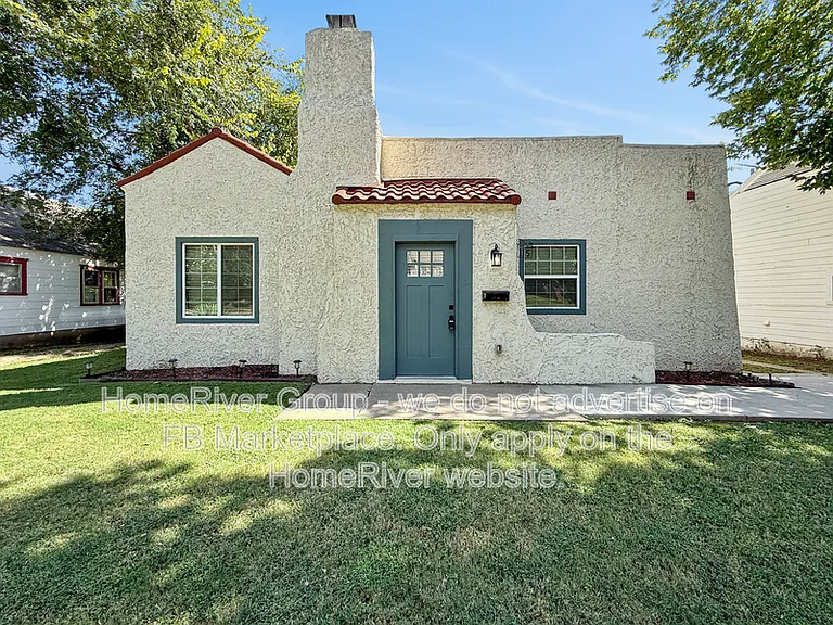 115 S Knoxville Ave — Photo 1