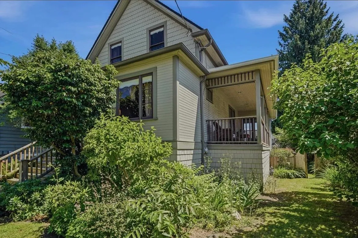 3 bed, 1800 sqft, $3,600 — Photo 1