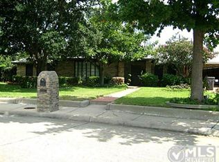 6303 Windmill Cir, Dallas, TX 75252