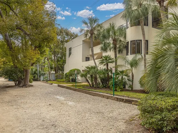 548 Oglethorpe Ave #11, Saint Simons Island, GA 31522