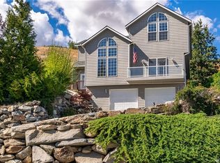 1916 Lion Pl, Wenatchee, WA 98801