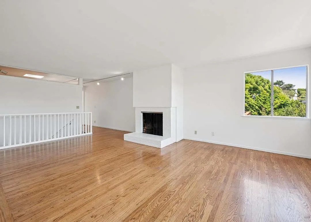 4 bed, 1770 sqft, $11,495 — Photo 4