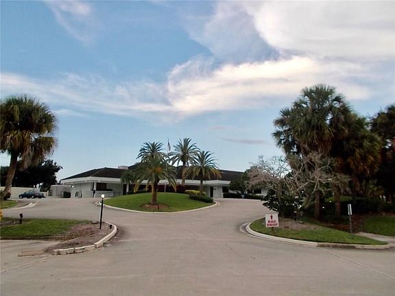3rd image of 2834 SW Westlake Cir