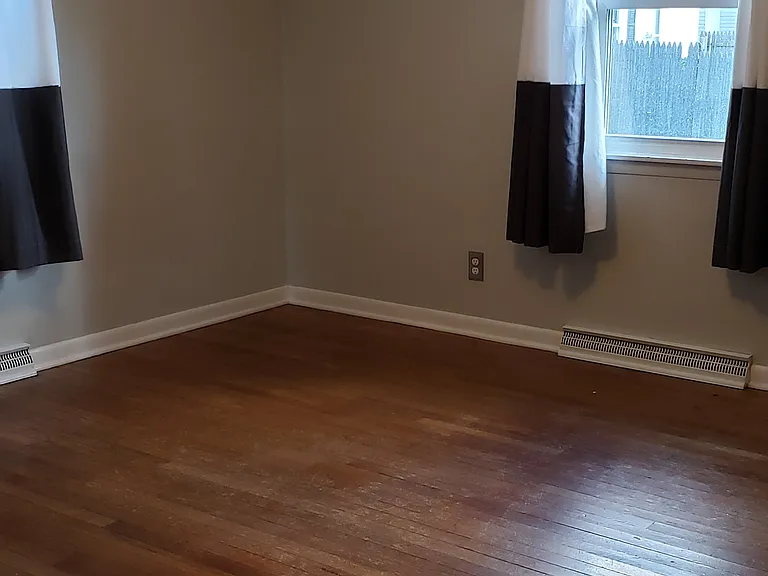 1810 Virginia St — Photo 6
