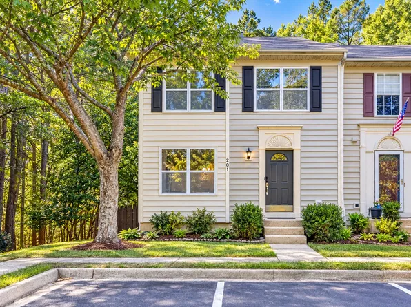 201 Park Brook Ct, Stafford, VA 22554