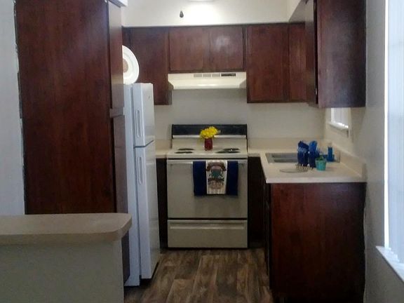 2nd image of 1101 Madeira Dr SE APT 231
