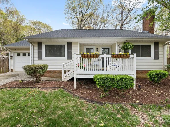 1555 Ridgewood Dr, Gastonia, NC 28054