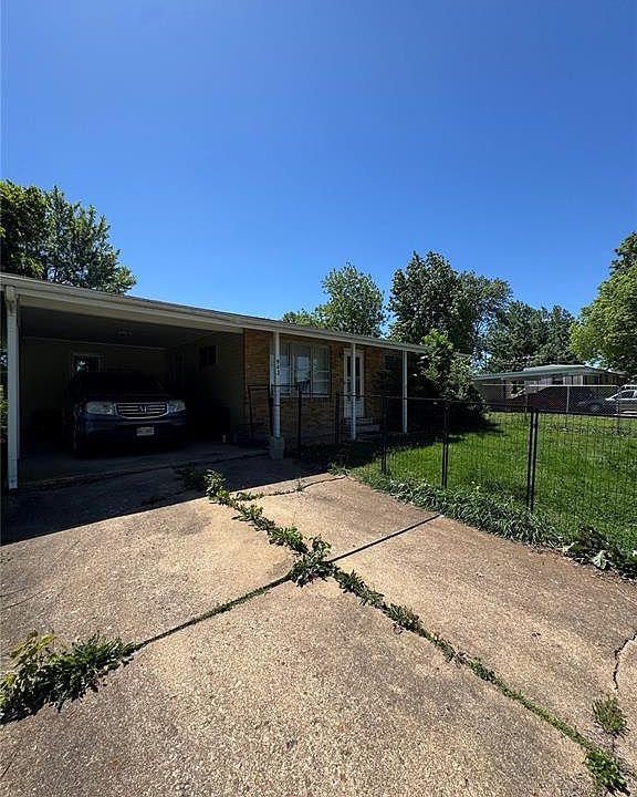 1st image of 943 Judy Dr