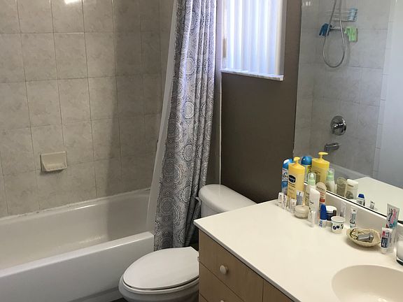 5th image of 2538 NW 92nd Ave #3
