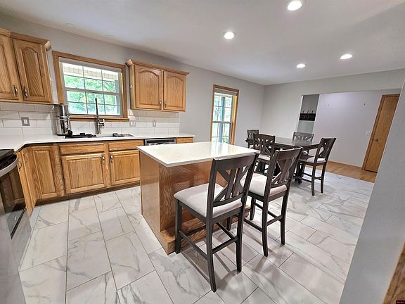 2nd image of 128 Cherokee Ridge Ln