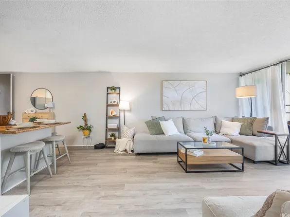 95-2055 Waikalani Pl APT B207, Mililani, HI 96789