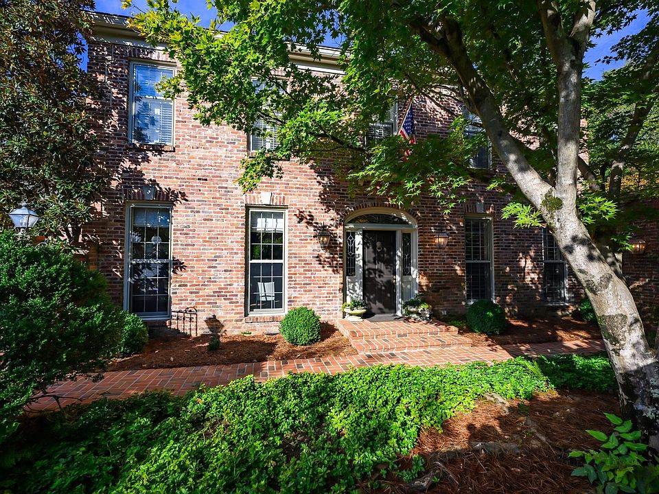1st image of 619 Woodleigh Dr