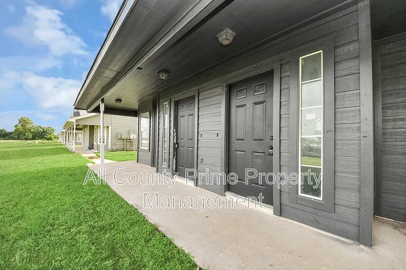 1 bed, 1.0 bath, 600 sqft, $750 — Photo 2