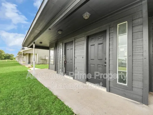 23368 High Point St, Hempstead, TX 77445