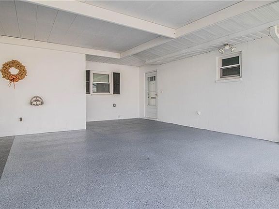4th image of 451 Cameo Dr