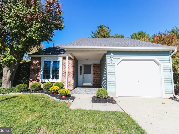 5 Keswick Ct, Mount Laurel, NJ 08054