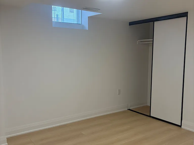 64 Charlotte Abby Dr #BASEMENT — Photo 22