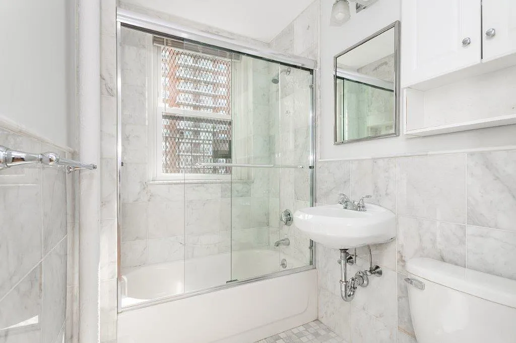 Studio, 1.0 bath, 349 sqft, $2,550 — Photo 3