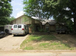 2 W Rockwood Dr, Conway, AR 72034