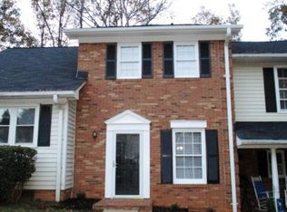 30 Somersett Dr, Spartanburg, SC 29301