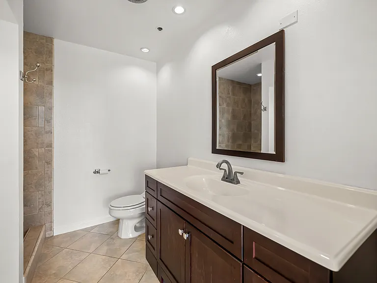 121 S Hope St #518 — Photo 9