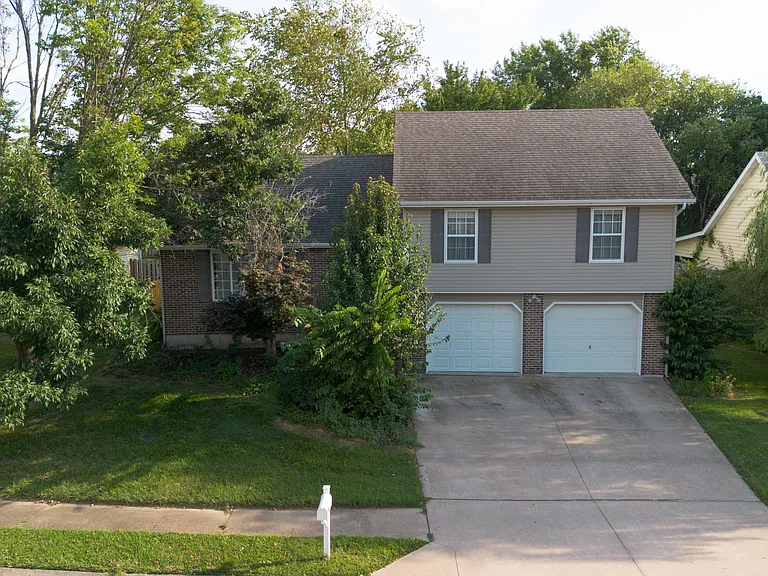 2112 Saratoga Dr — Photo 15