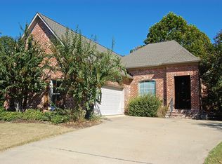 300 Carr Meadow Dr, Ridgeland, MS 39157