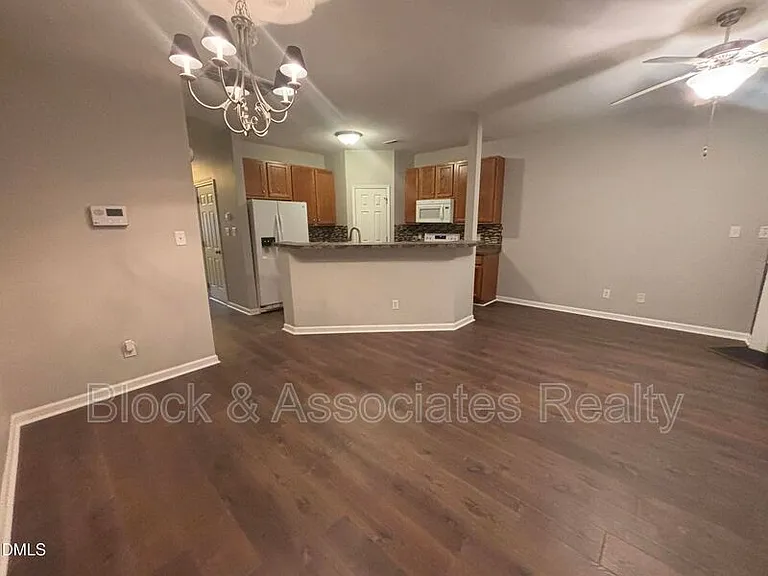 27 Great View Ct — Photo 9
