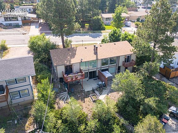 2nd image of 610 Crown Ridge Dr