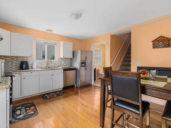359 Knight St, Woonsocket, RI 02895
