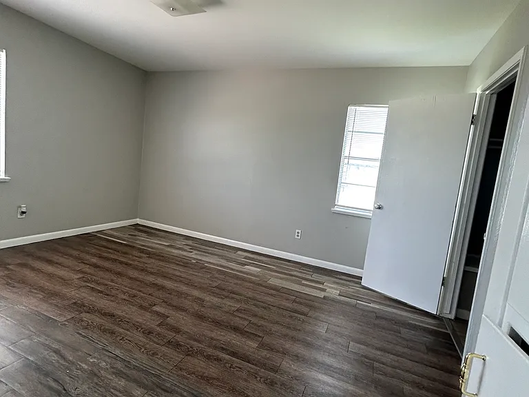 802 Hancock Ave #800-D — Photo 5