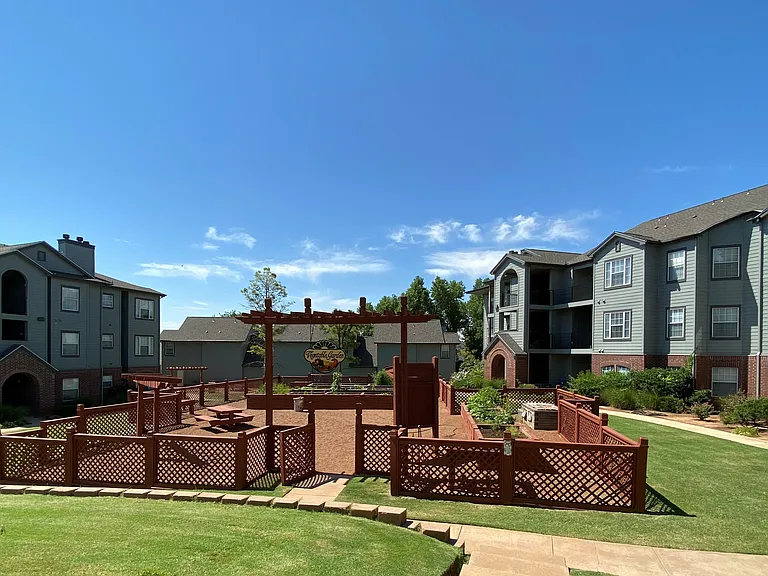 Crown Martin Park — Photo 15