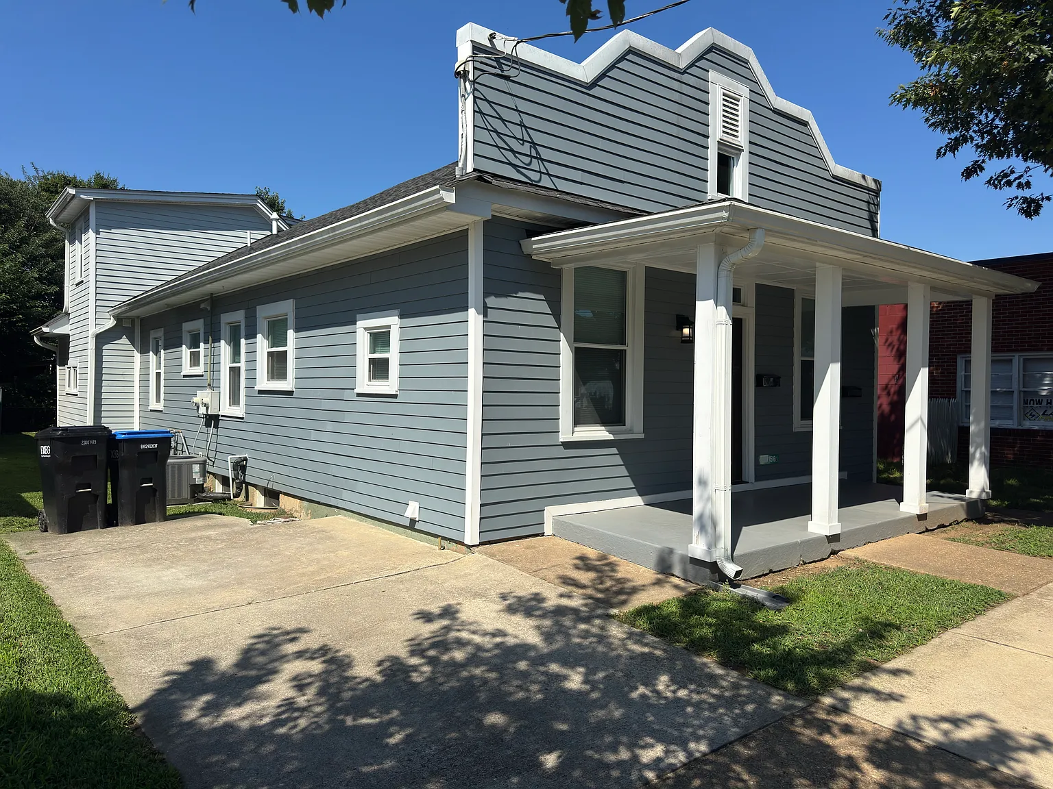 2 bed, 1050 sqft, $2,250 — Photo 2