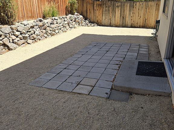4th image of 2802 Ashley Park Dr