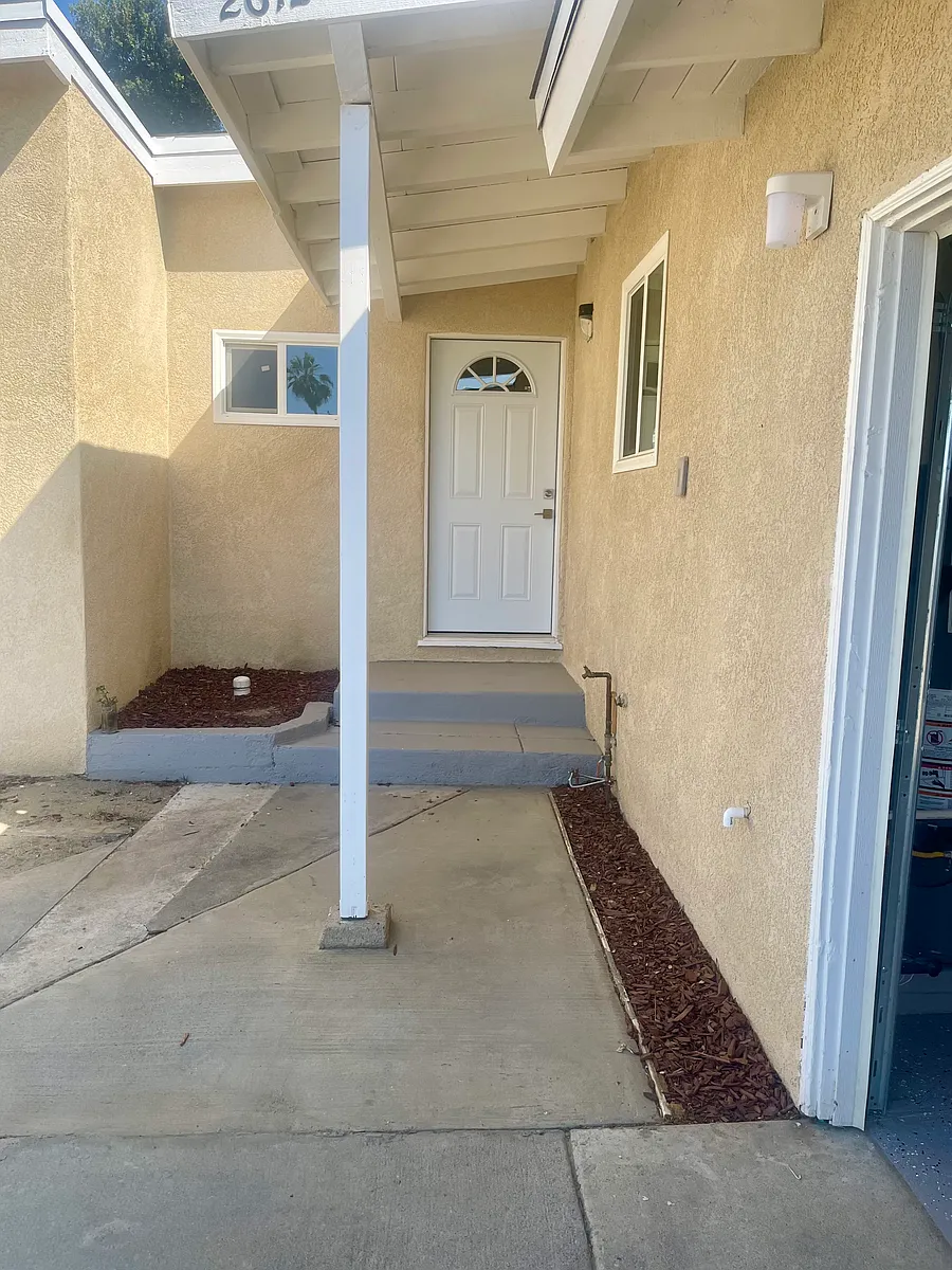 Building Photo - 2612 Lee Dr