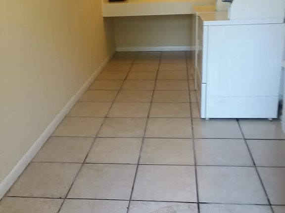 4th image of 124 Live Oak Ave APT 12