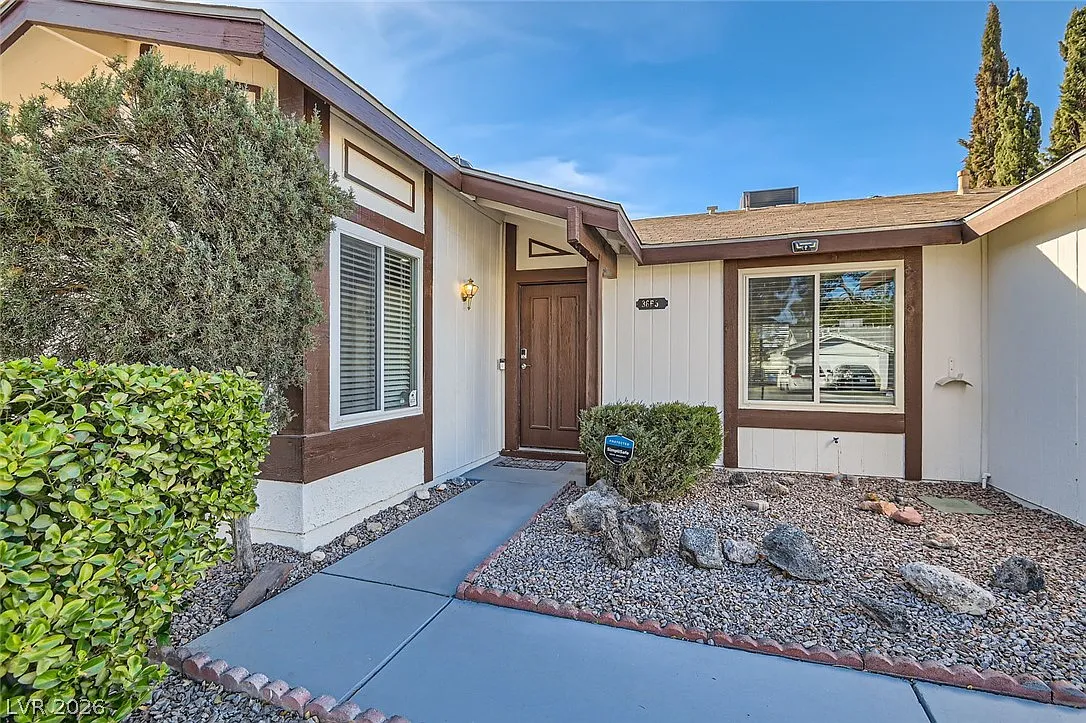 4 bed, 2.0 bath, 1478 sqft, $2,675 — Photo 3
