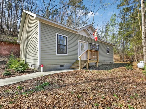 6672 Skyview Dr SE, Acworth, GA 30101