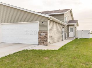 4951 55th St S, Fargo, ND 58104