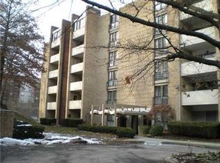 53 Highland Rd APT 107, Bethel Park, PA